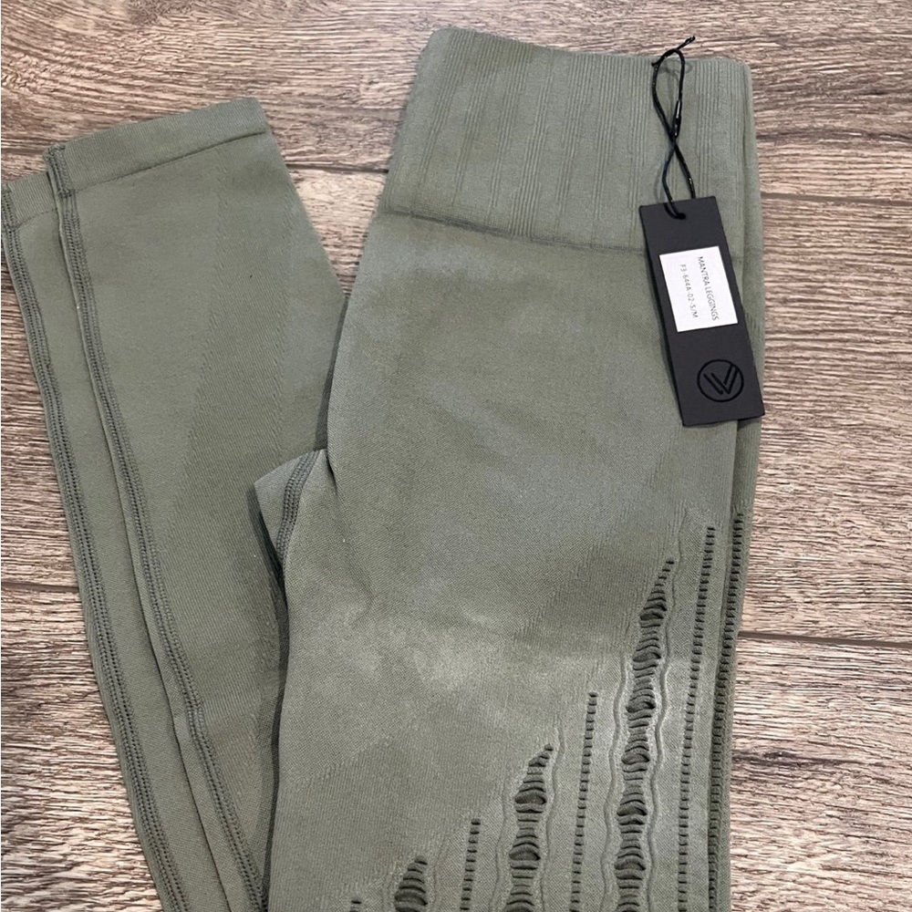 Savvi Fit mantra leggings